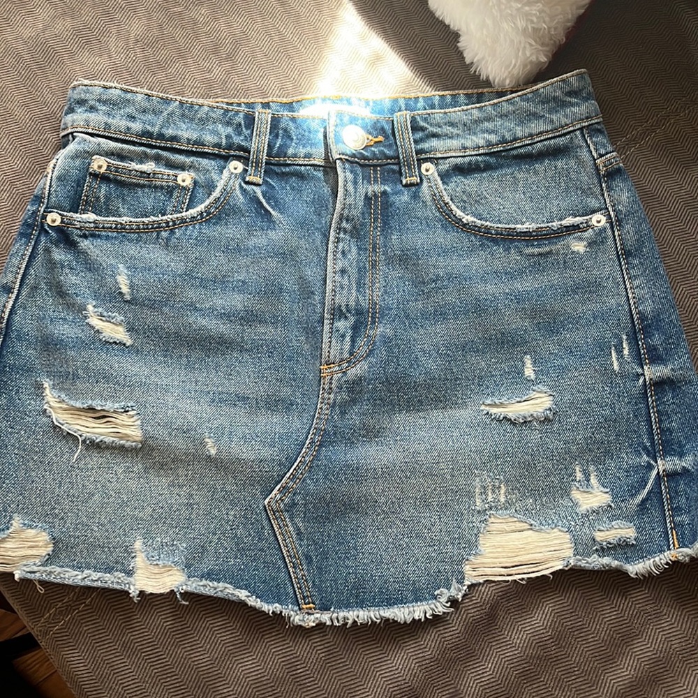 NWOT Zara Jean mini skirt